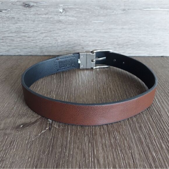 Levi's Reversible Black & Brown Belt Small 22-24 - Picture 3 of 10